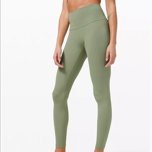 Lululemon wunder train